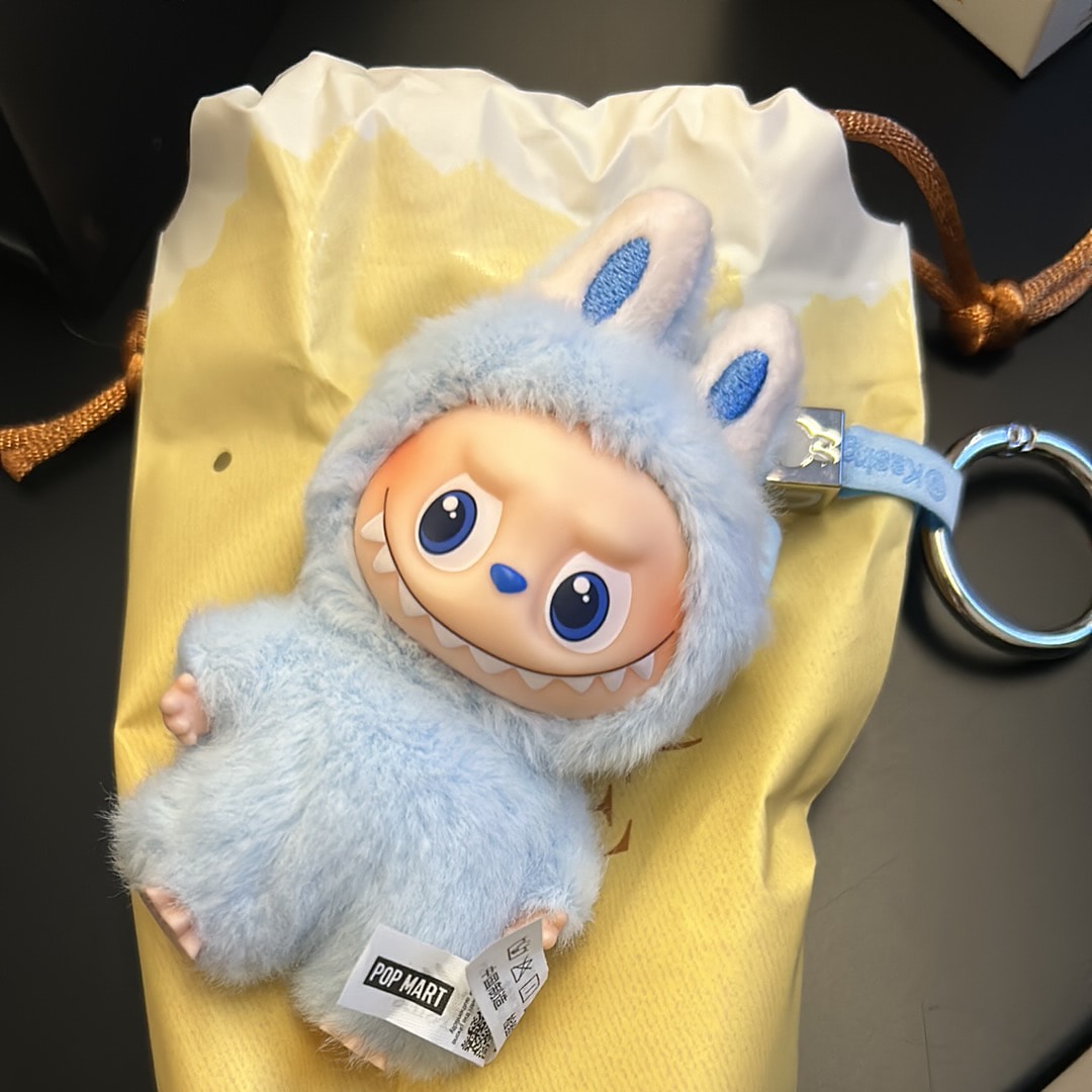 POP MART THE MONSTERS (LABUBU) Pin for Love Series-Vinyl Plush Pendant (A-M) D