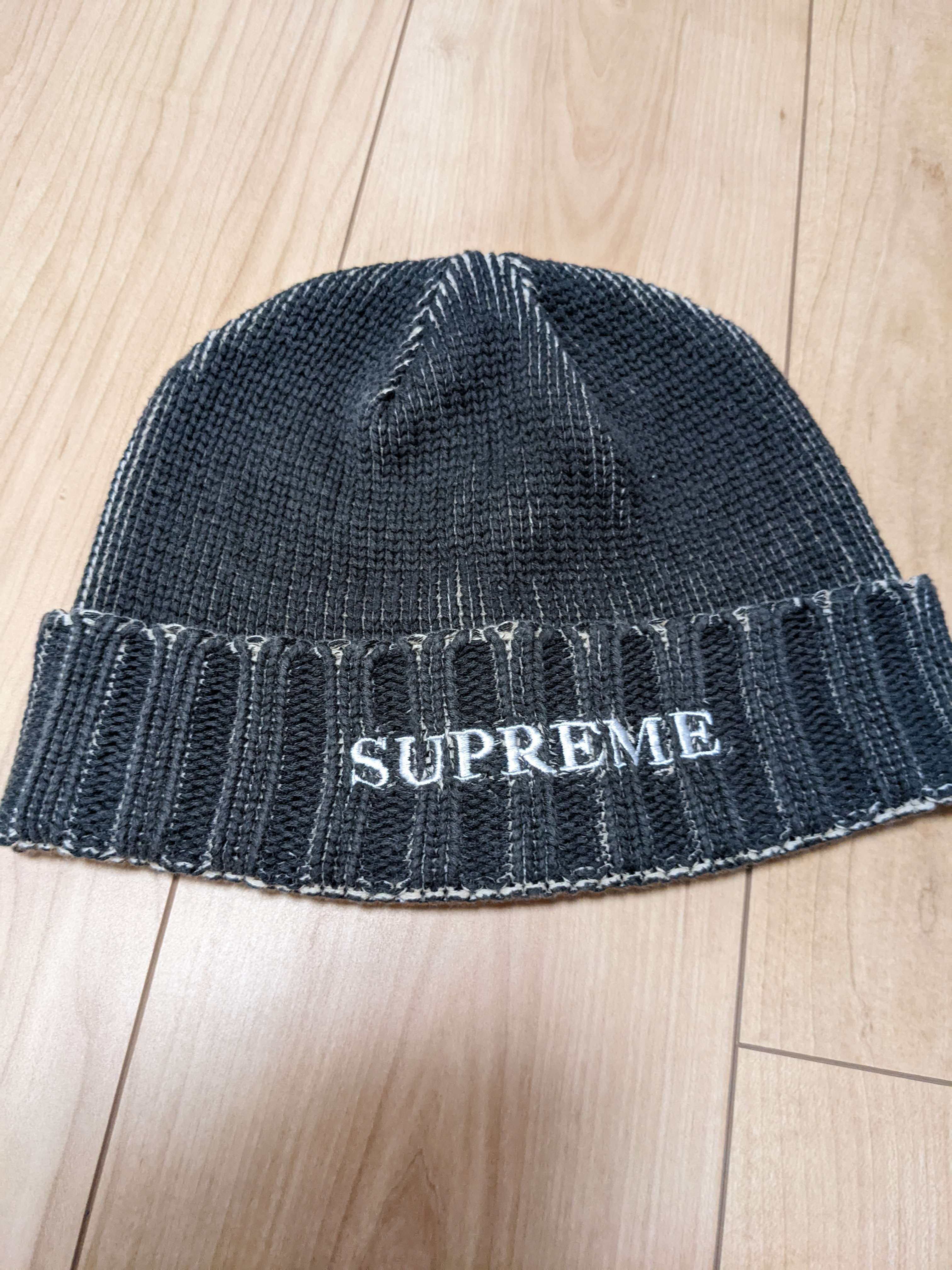 Supreme Overprint Beanie "Black"