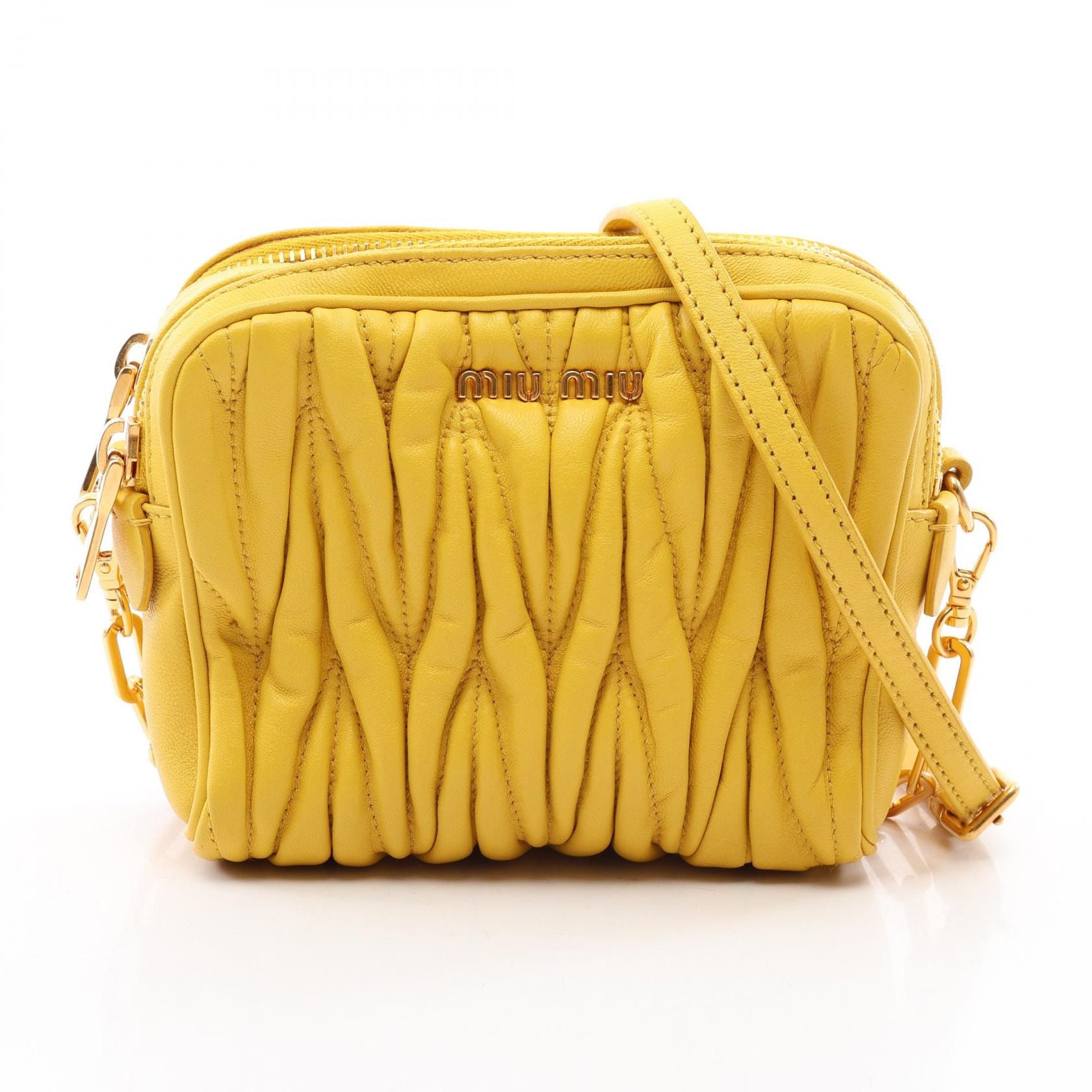 ミュウ ミュウ Miu Miu MATELASSE マテラッセ ショルダーバッグ バッグ レザー レディース イエロー系 【中古】