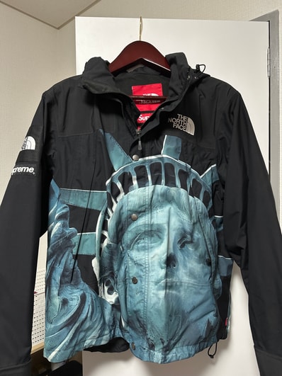 Supreme x The North Face Statue of Liberty Mountain Jacket "Black"