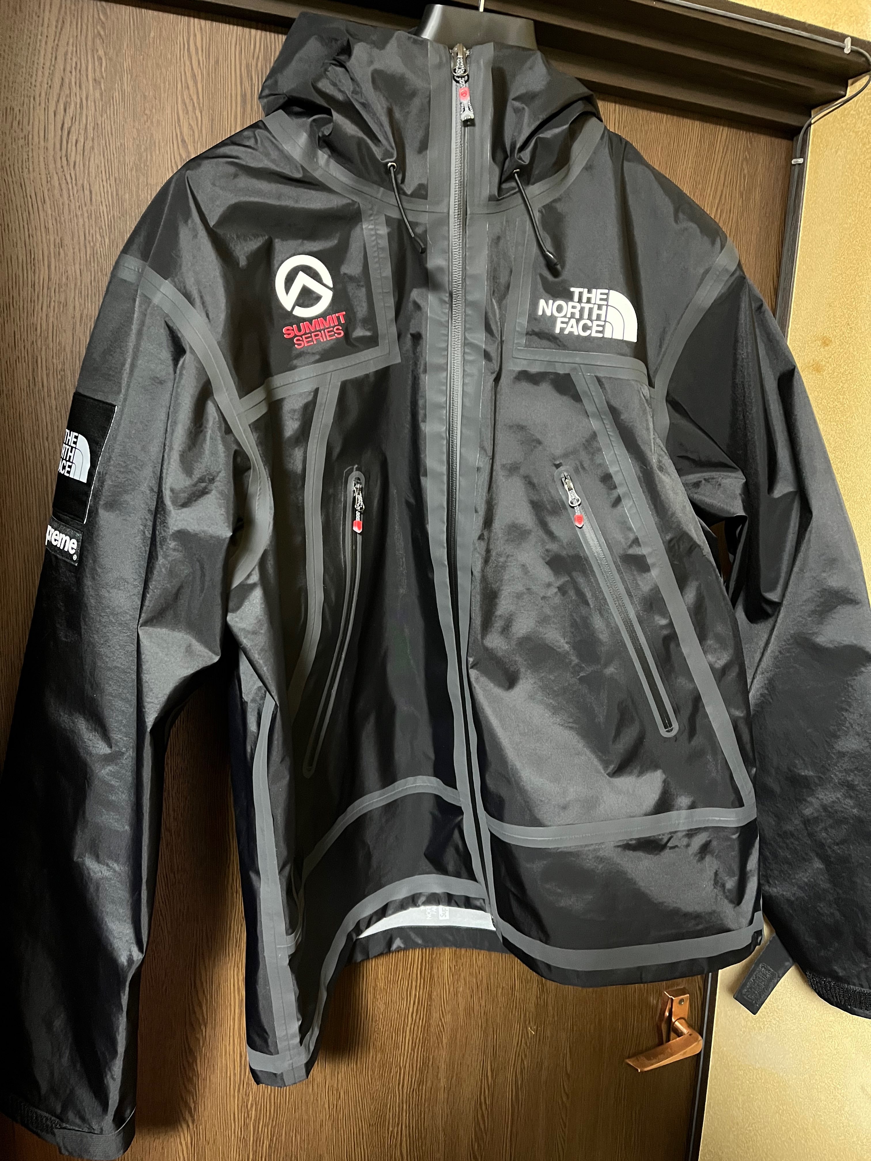 Supreme x The North Face Summit Series Outer Tape Seam Shell Jacket "Black"
