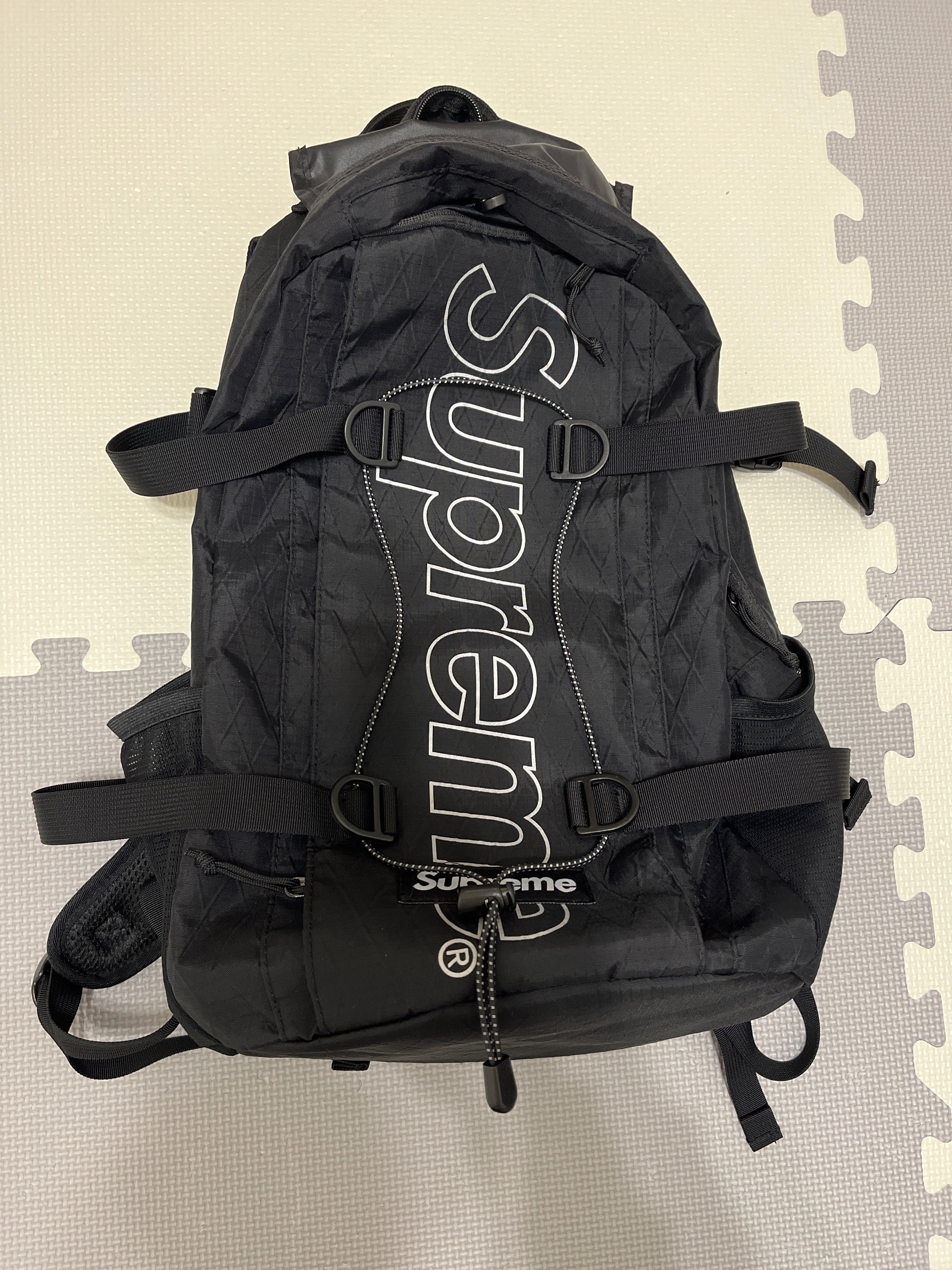 Supreme 18FW Backpack "Black"