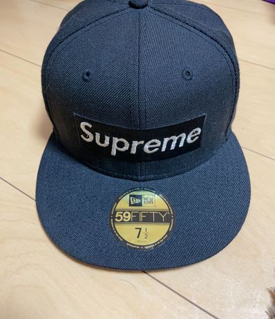 Supreme $1M Metallic Box Logo New Era® "Black"