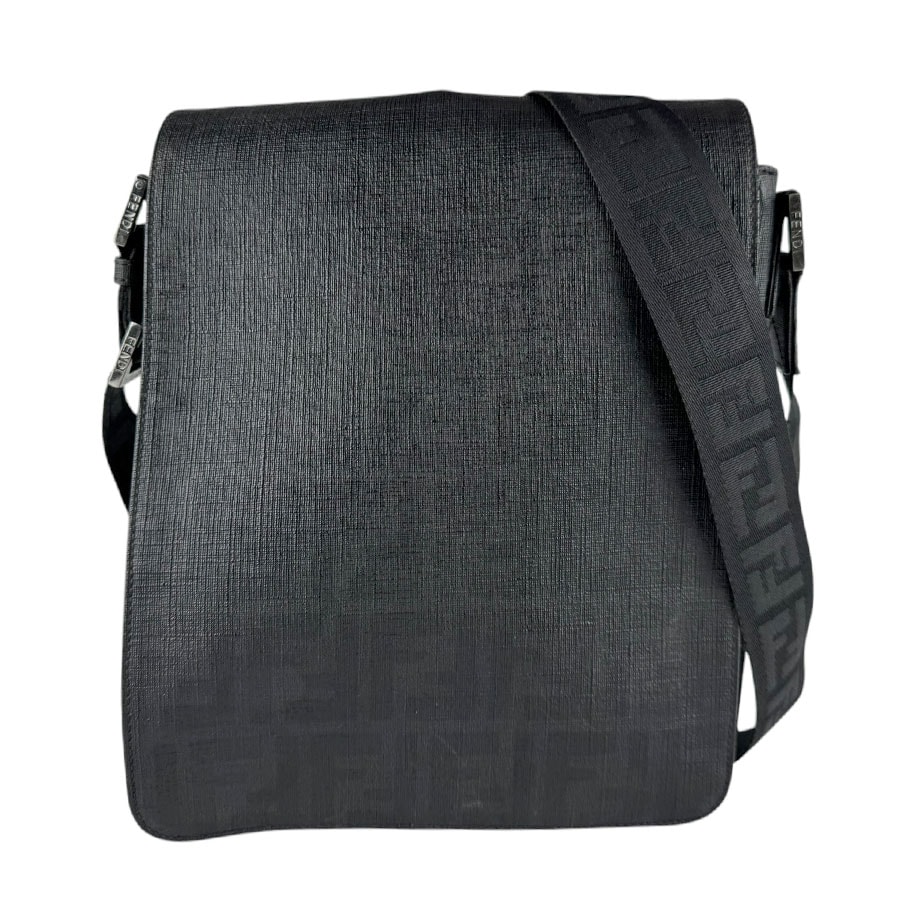 フェンディ FENDI ショルダーバッグ ズッカ PVCコーティングキャンバス ブラック メンズ 7VA215/UZD【中古】 z9657