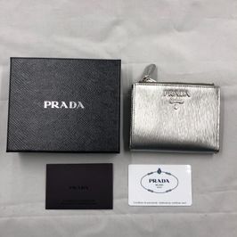 PRADA Vitello Move Wallet "Silver"