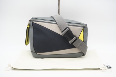 極美品 LOEWE ロエベ カーフスキン PUZZLE ボディバッグ 306.50.T57 ボディバッグ グレー ブラック イエロー カーフレザー メンズ