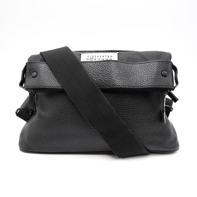 Maison Margiela(メゾン マルジェラ)5AC ショルダーバッグ ブラック レザー 4ステッチ 斜め掛け メンズ ユニセックス【中古】