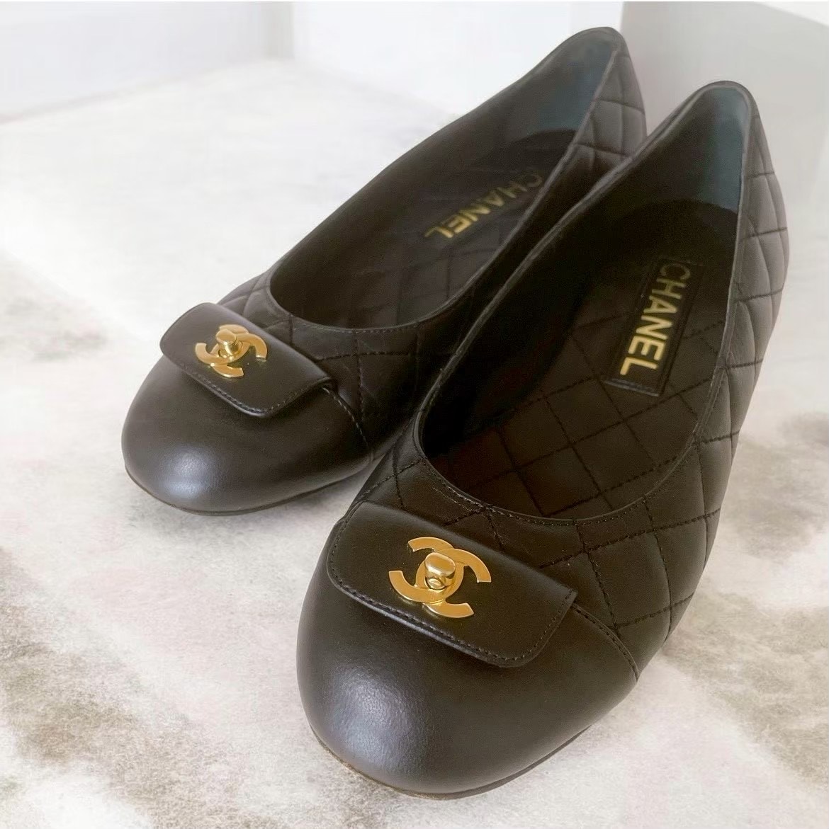 CHANEL Ballet Flats Aged Calfskin "Black"
