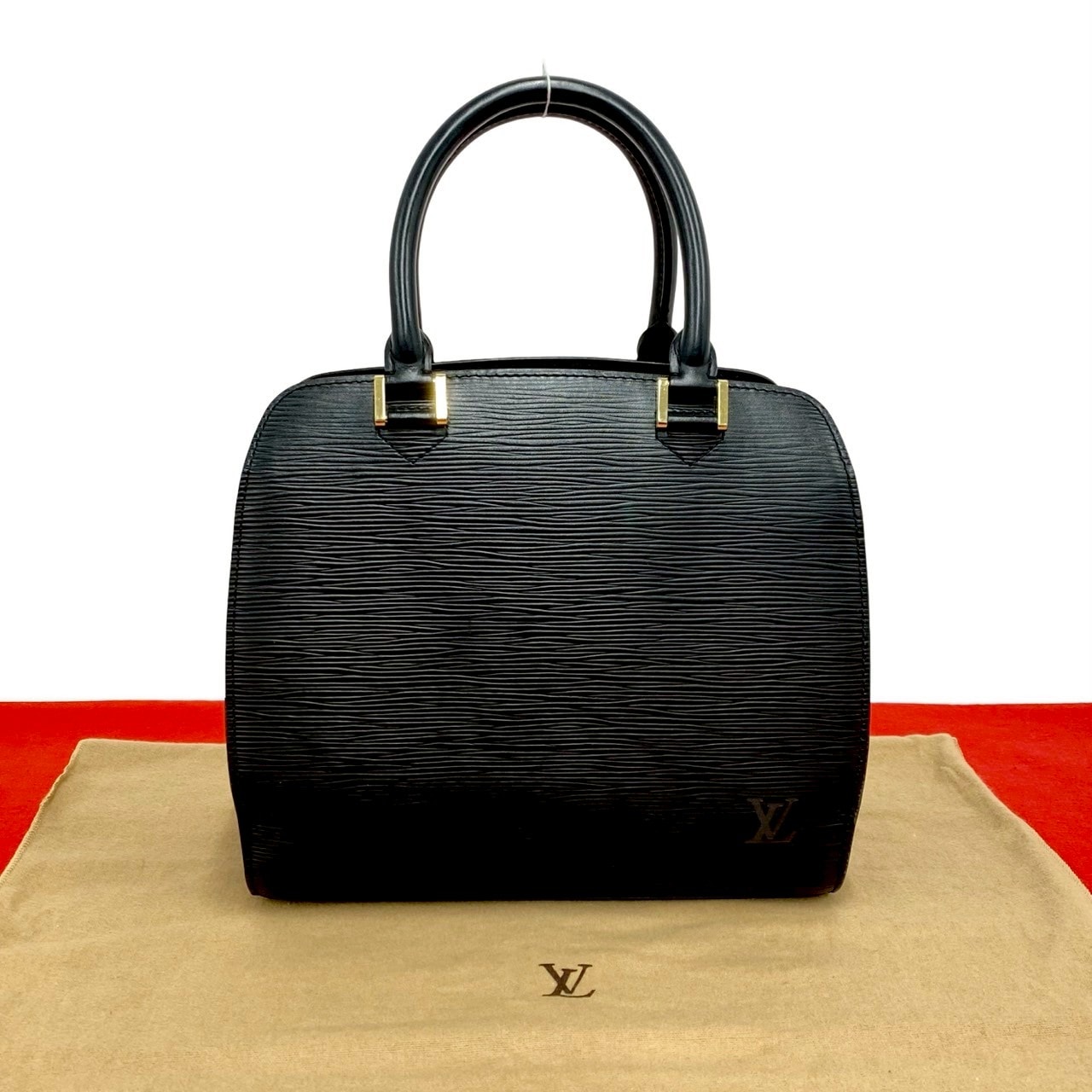 LOUIS VUITTON ルイヴィトン ポンヌフ エピ レザー ハンドバッグ ブラック
 18270