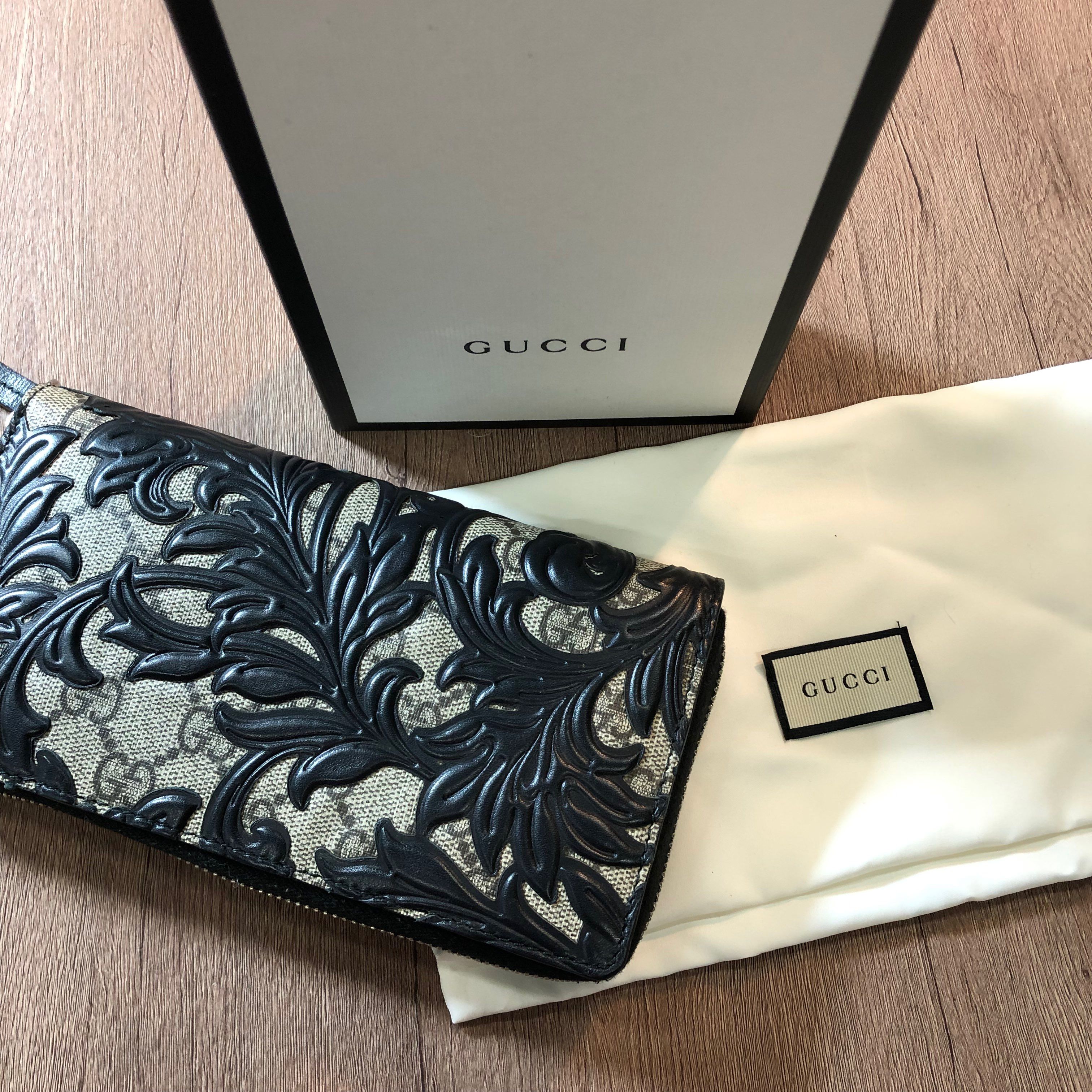 GUCCI Round Zip Wallet Arabesque