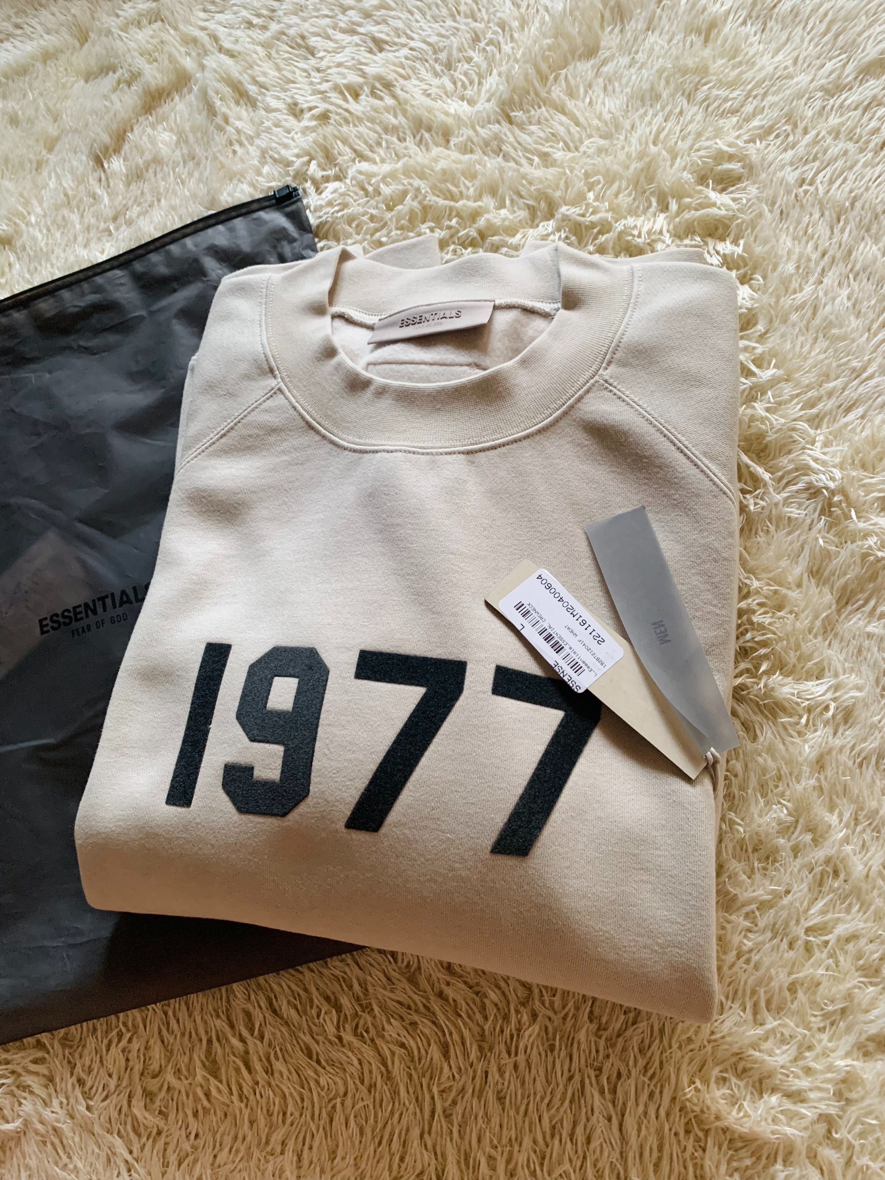 FEAR OF GOD ESSENTIALS 1977 CREWNECK "Wheat"