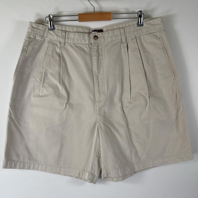 古着 トミーヒルフィガー TOMMY HILFIGER ショートパンツ 半ズボン 短パン ワンポイントロゴ刺繍 ハーフパンツ 大きいサイズ w40 アイボリー メンズ