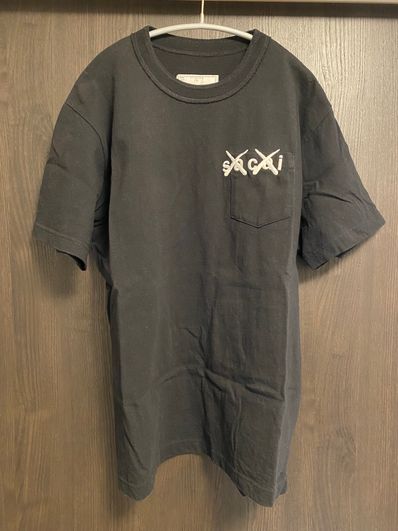 sacai KAWS Embroidery T-Shirt "Black White"