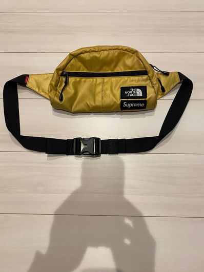 Supreme x The North Face Metallic Roo II Lumber Pack "Gold"