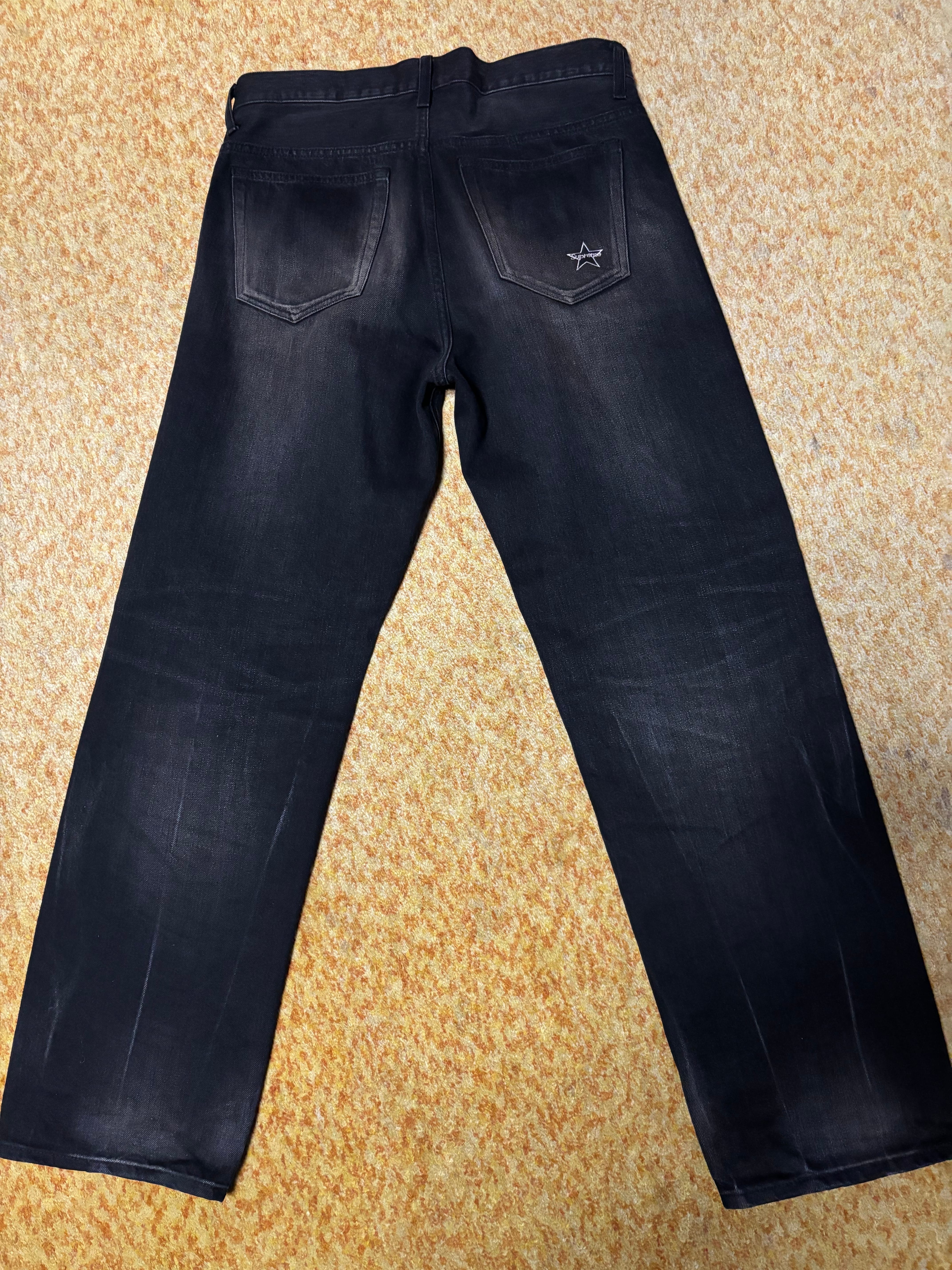 Supreme Distressed Loose Fit Selvedge Jean "Washed Black" (25SS)