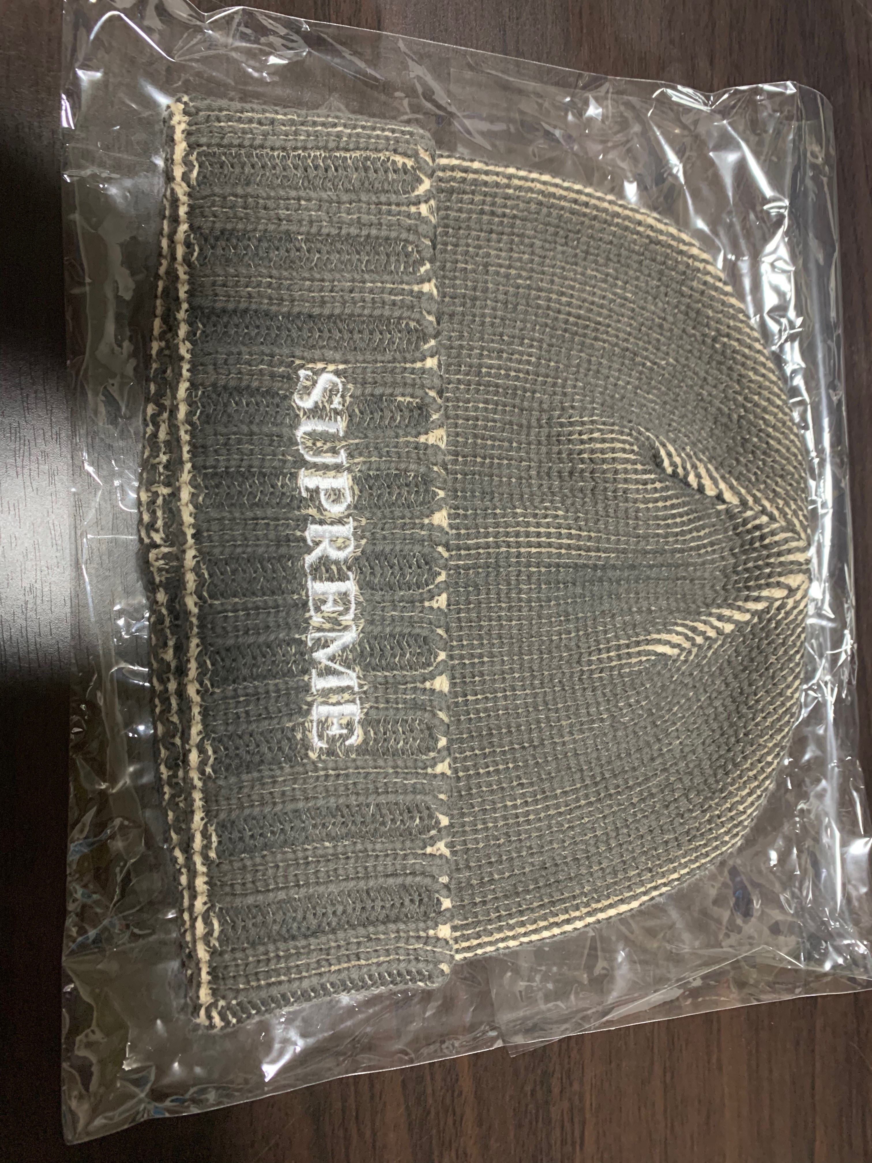 Supreme Overprint Beanie "Black"