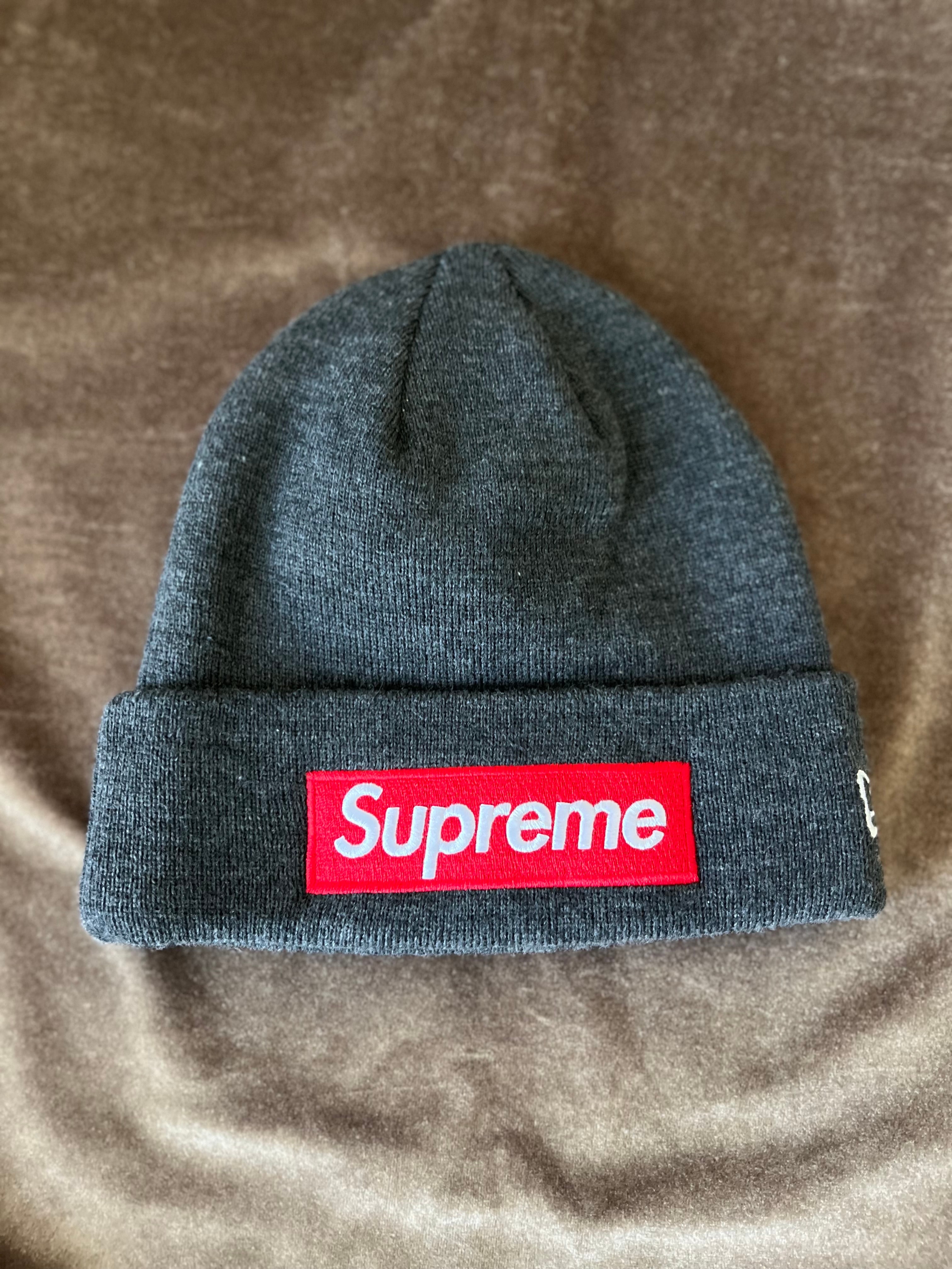 Supreme New Era® Box Logo Beanie "Charcoal" (21FW)