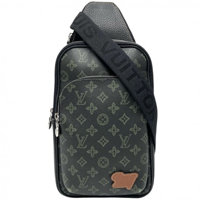 LOUIS VUITTON ルイヴィトン ショルダーバッグ モノグラムレコード アヴェニュー・スリングバッグ ボディバッグ 肩掛け 斜め掛け かばん 鞄 M46344 ブラック 黒 グリーン 緑 シルバー金具 メンズ【中古品】