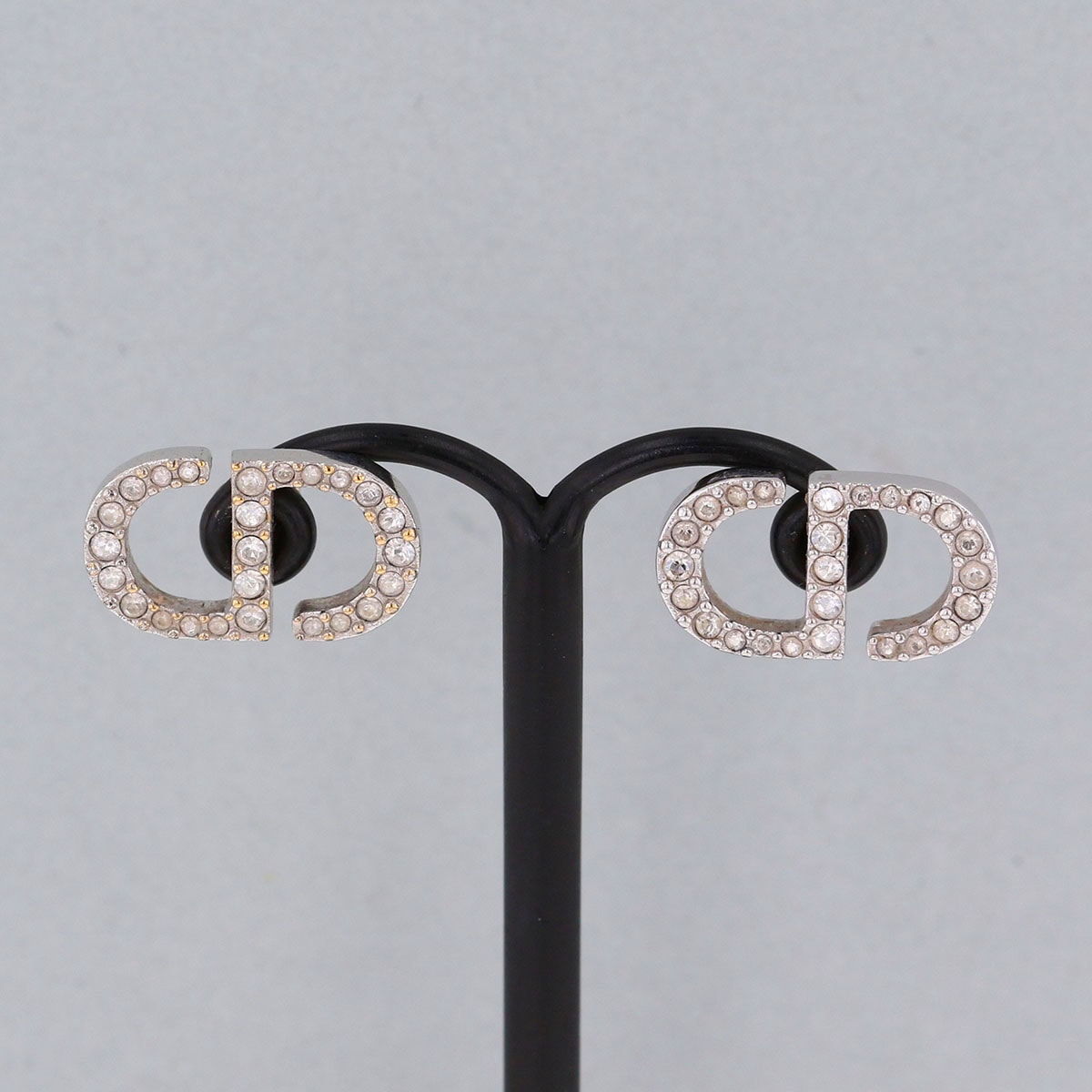 Dior ディオール Petit CD スタッド ピアス SILVER ピアス E1742PTCCY_D102 メタル シルバー レディース【中古】