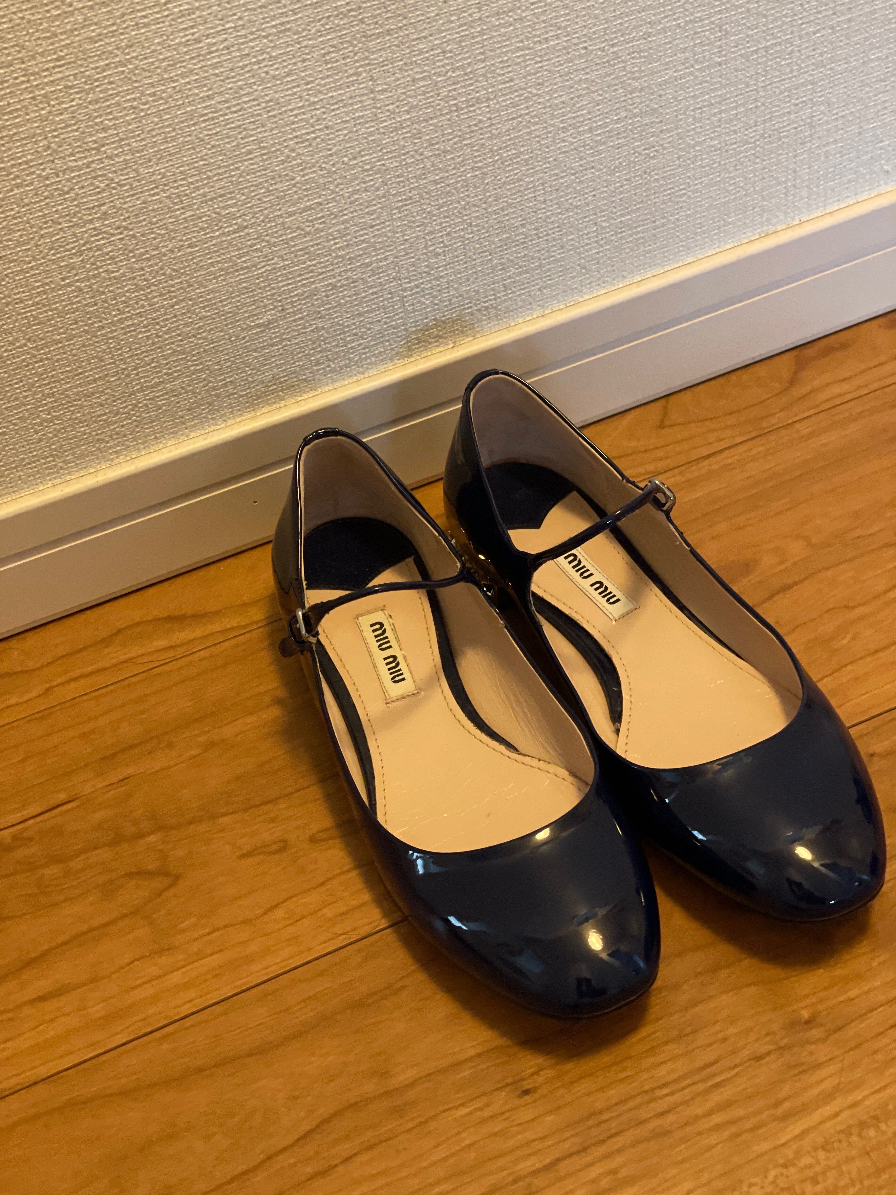 エナメル ヒールビジュー ストラップシューズ