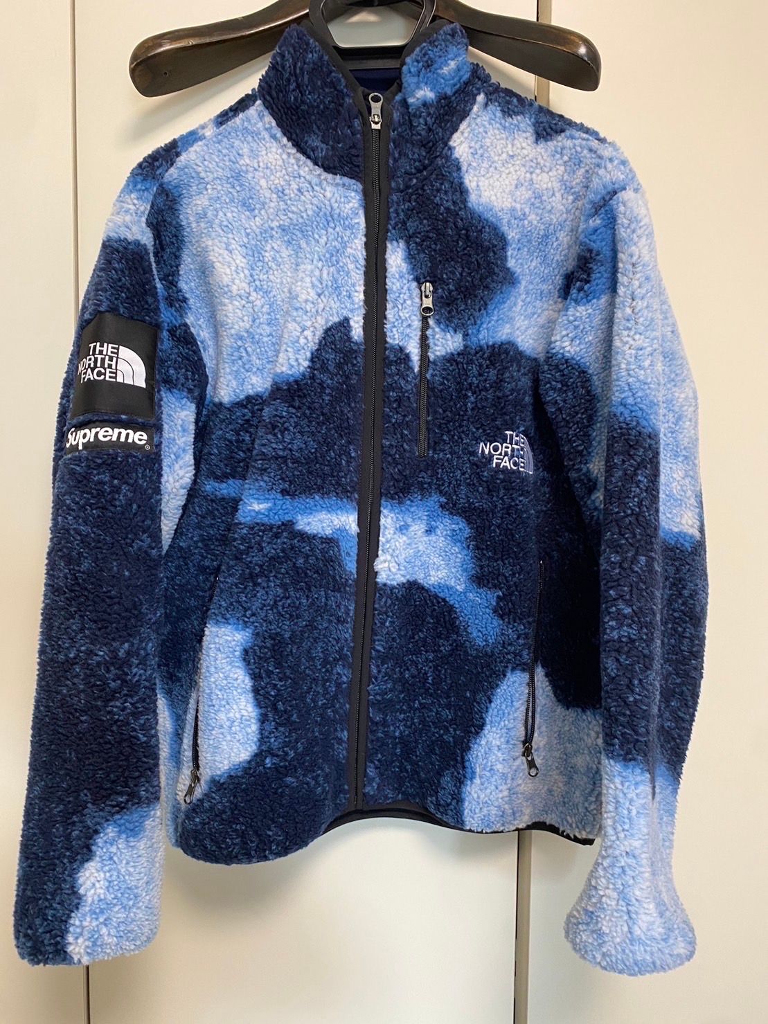 Supreme x The North Face Bleached Denim Print Fleece Jacket "Indigo"