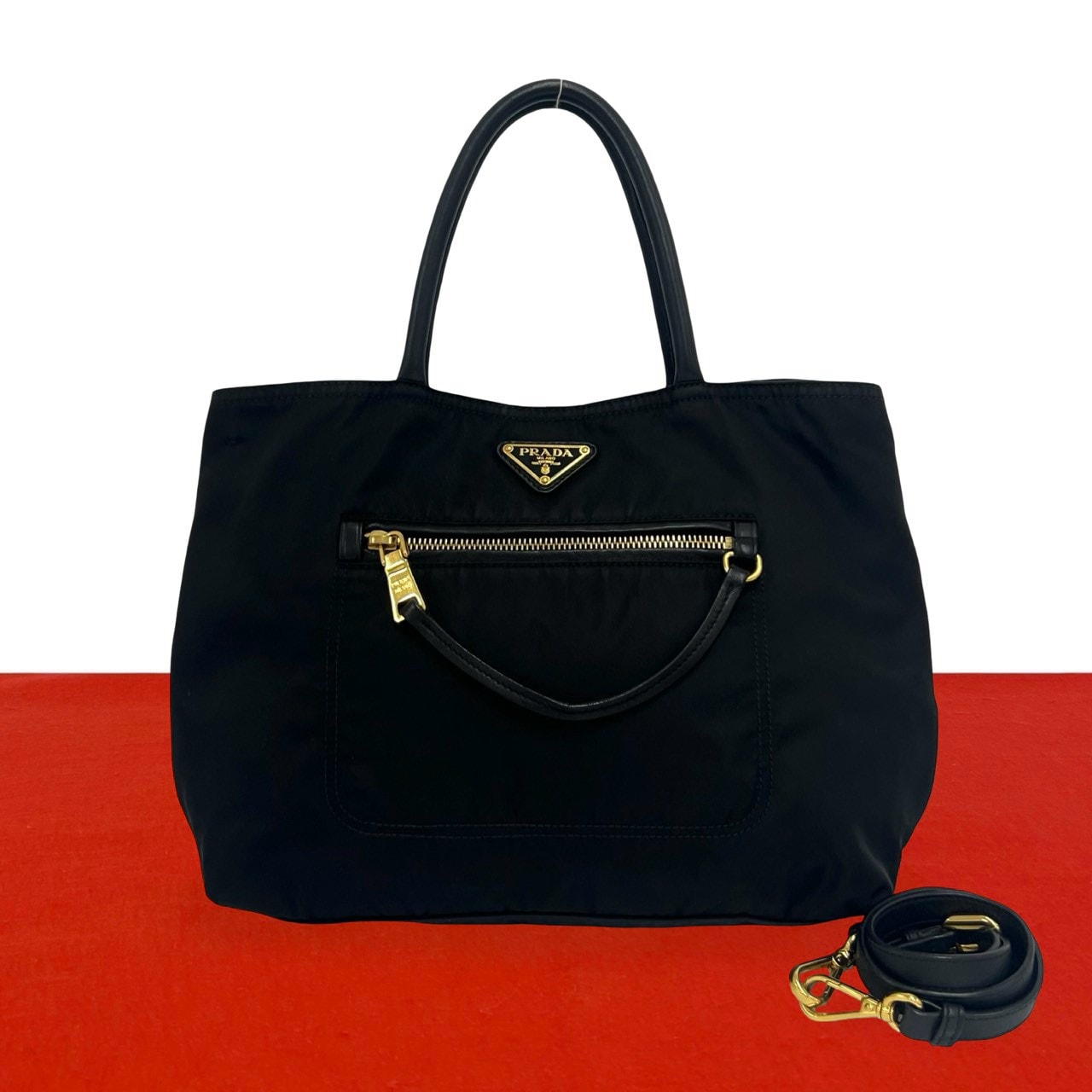 PRADA プラダ 三角ロゴ 金具 ナイロン レザー ショルダーバッグ ブラック
 43972