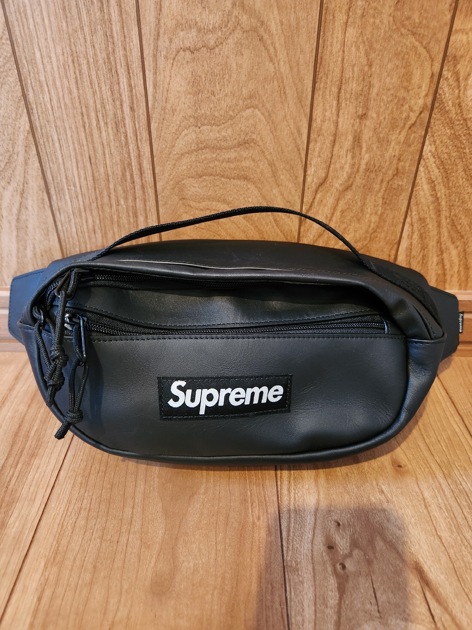 Supreme Leather Waist Bag "Black" (23FW)