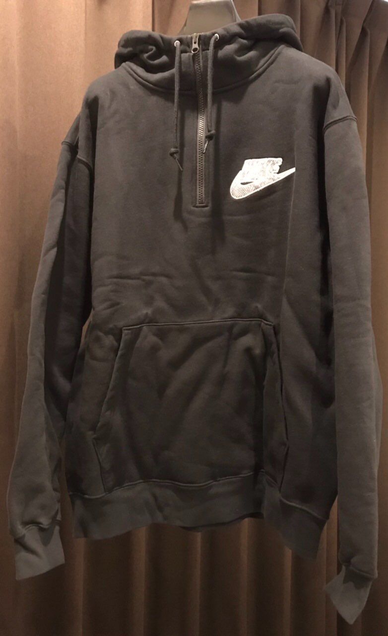 Supreme / Nike® Half Zip Hooded Sweatshirt "Black"