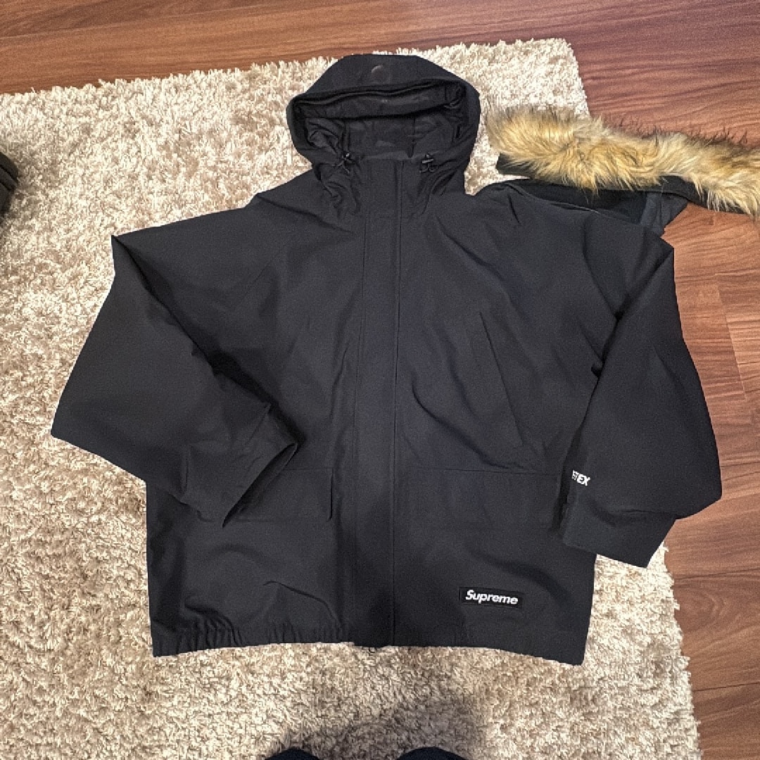 Supreme 2-in-1 GORE-TEX Parka + Reversible 700-Fill Down Liner Jacket "Black"