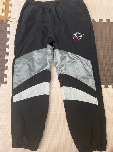 Supreme / Nike Warm Up Pant "Silver"