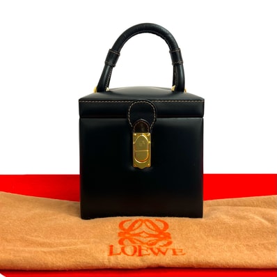 LOEWE ロエベ アナグラム ロゴ 金具 レザー ハンドバッグ ブラック
46450