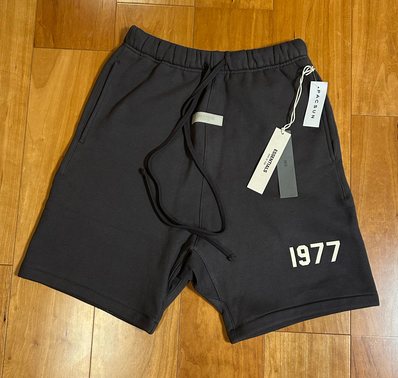 FEAR OF GOD ESSENTIALS 1977 SHORTS "Iron"