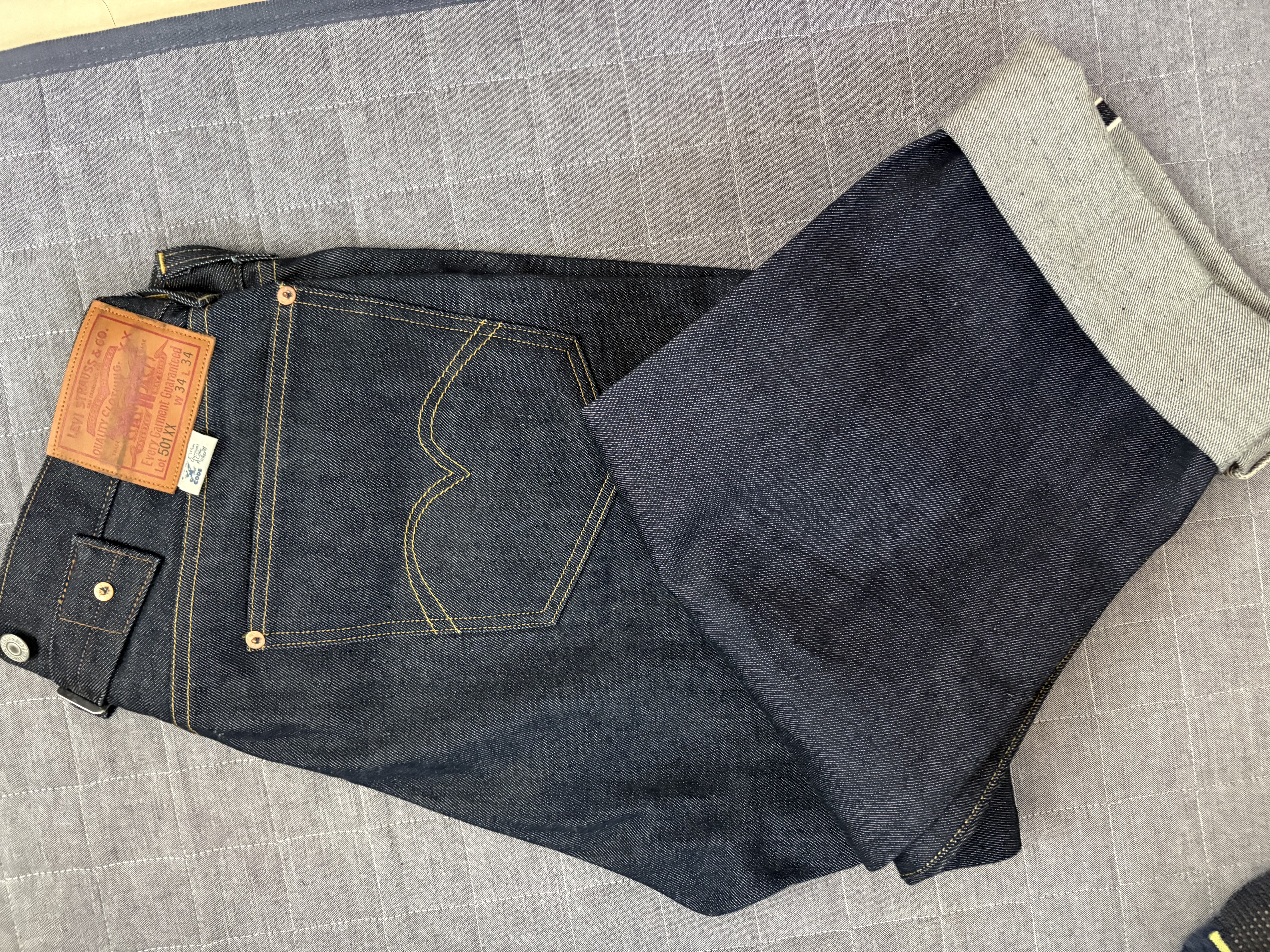 LEVI'S Vintage Clothing 1933 501 ® JEANS "Rigid"