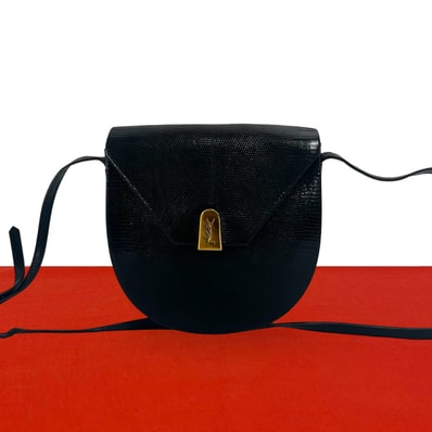 YVES SAINT LAURENT イヴ・サンローラン YSL ロゴ 金具 レザー ショルダーバッグ ブラック
38121
