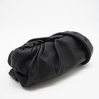 美品 BOTTEGAVENETA ボッテガヴェネタ レザー ザ ボディポーチ 620954 ハンドバッグ ブラック ラムスキン レディース