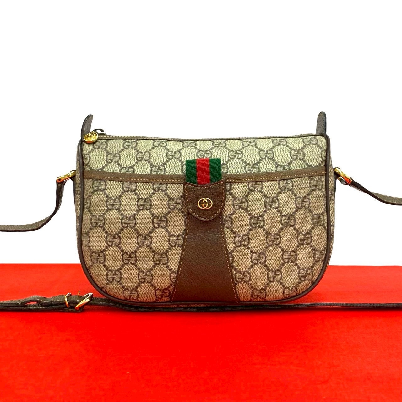 GUCCI グッチ シェリーライン GG ロゴ 金具 PVC レザー ショルダーバッグ ブラウン
 18308