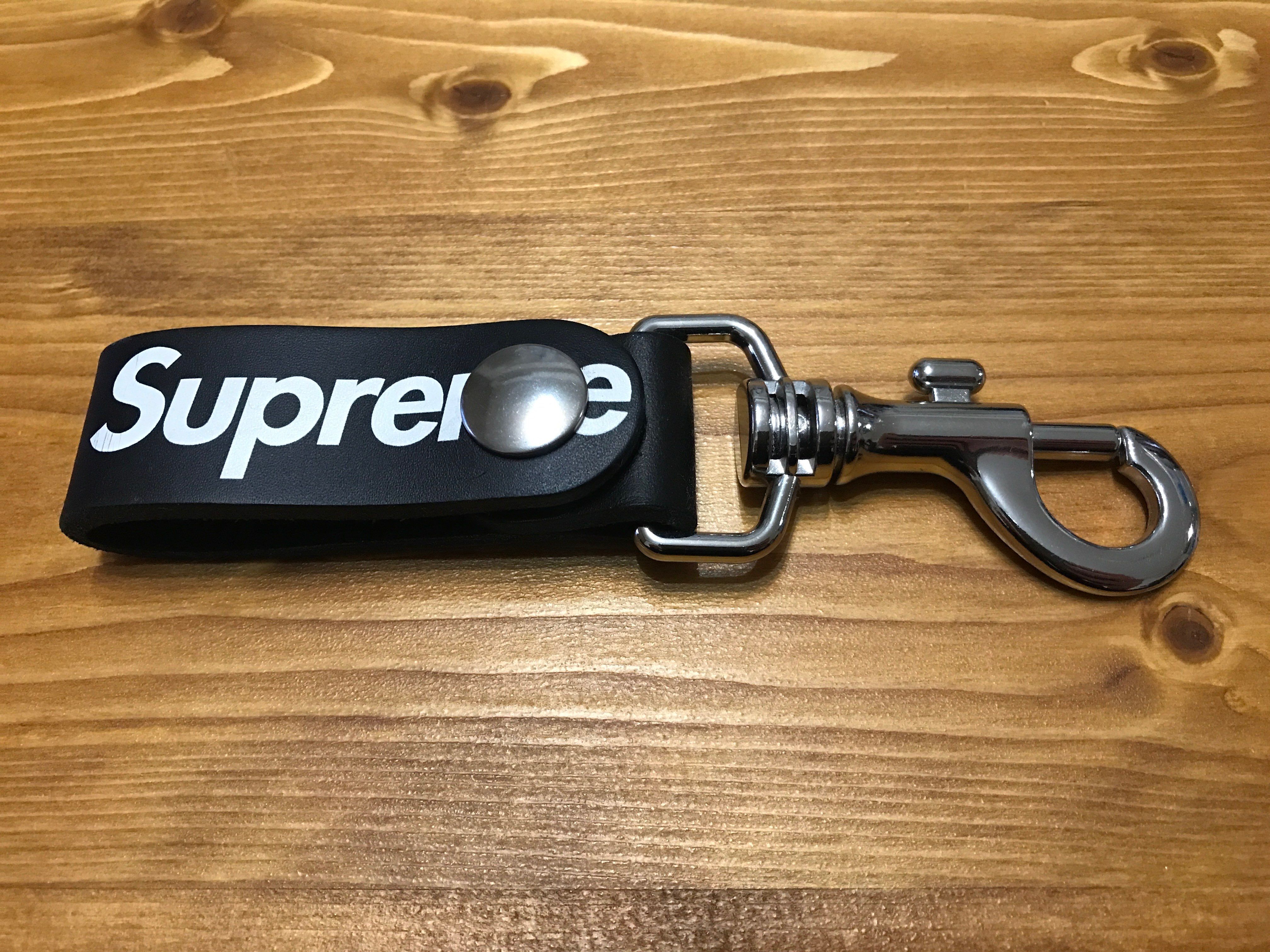 Supreme Leather Key Loop "Black"