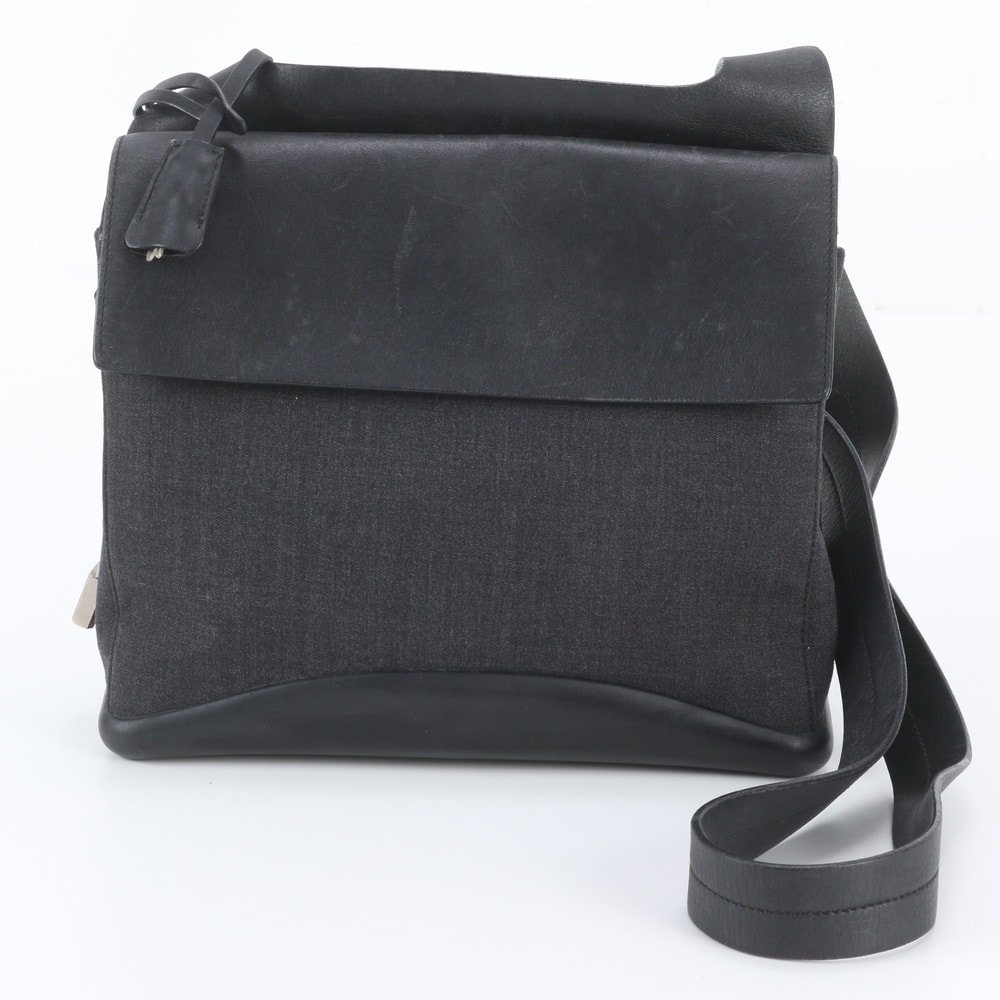 ■美品 プラダ ショルダーバッグ レザー