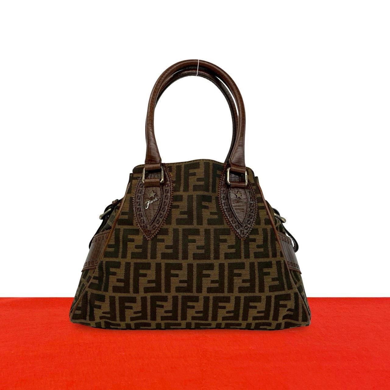 FENDI フェンディ ズッカ FF 柄 ロゴ 金具 キャンバス レザー ハンドバッグ ブラウン
22186