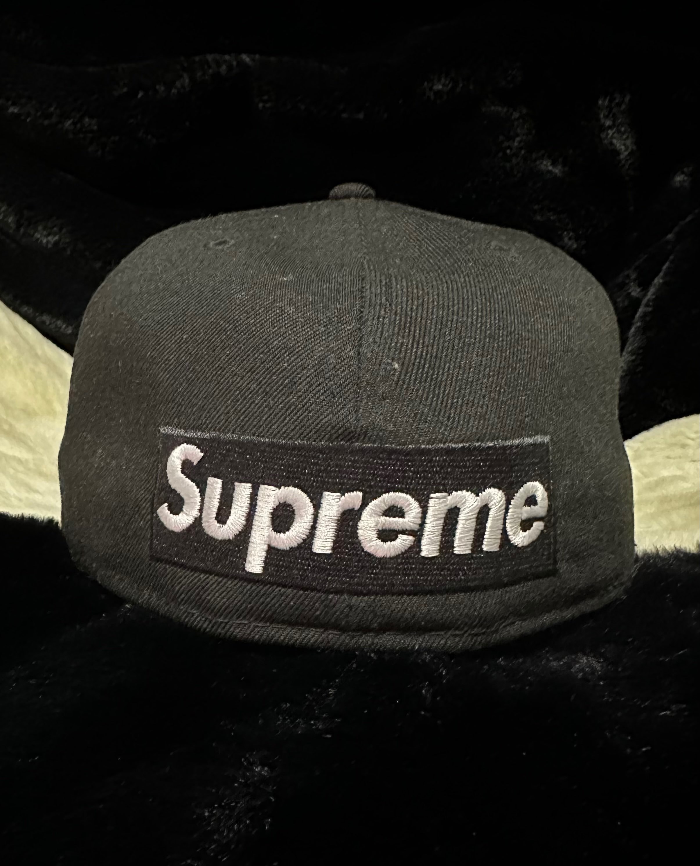 Supreme Reverse Box Logo New Era® "Black"