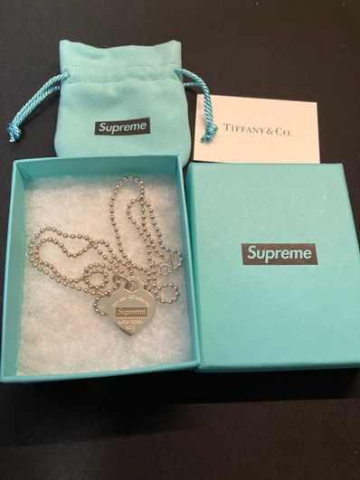 Supreme / Tiffany & Co. Return to Tiffany Heart Tag Pendant "Silver"