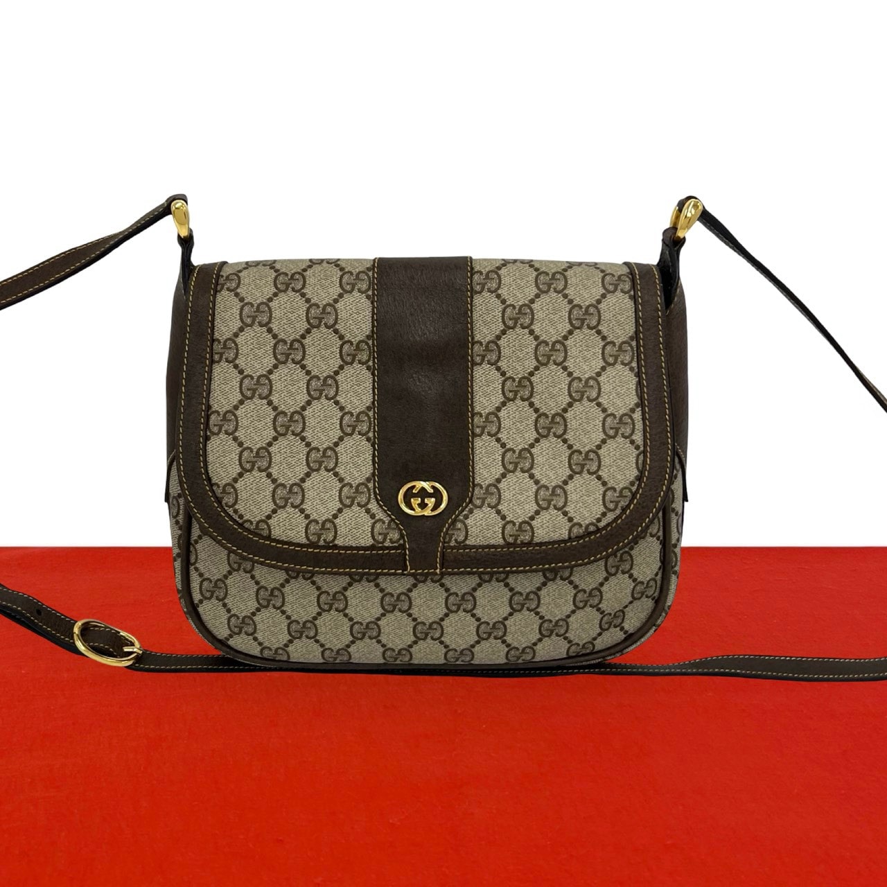 GUCCI グッチ GG ロゴ 柄 レザー PVC ショルダーバッグ ブラウン
38863