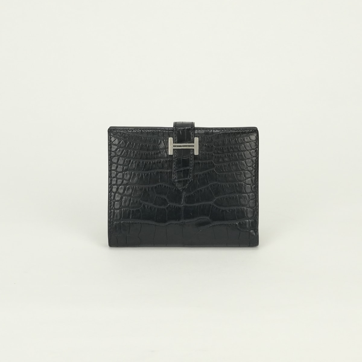 エルメス HERMES べアンコンパクト べアン コンパクト 財布 二つ折り財布 ミニ財布 ミニウォレット アリゲーターマット ノワール Noir ブラック Black 黒 シルバー金具 エキゾチック