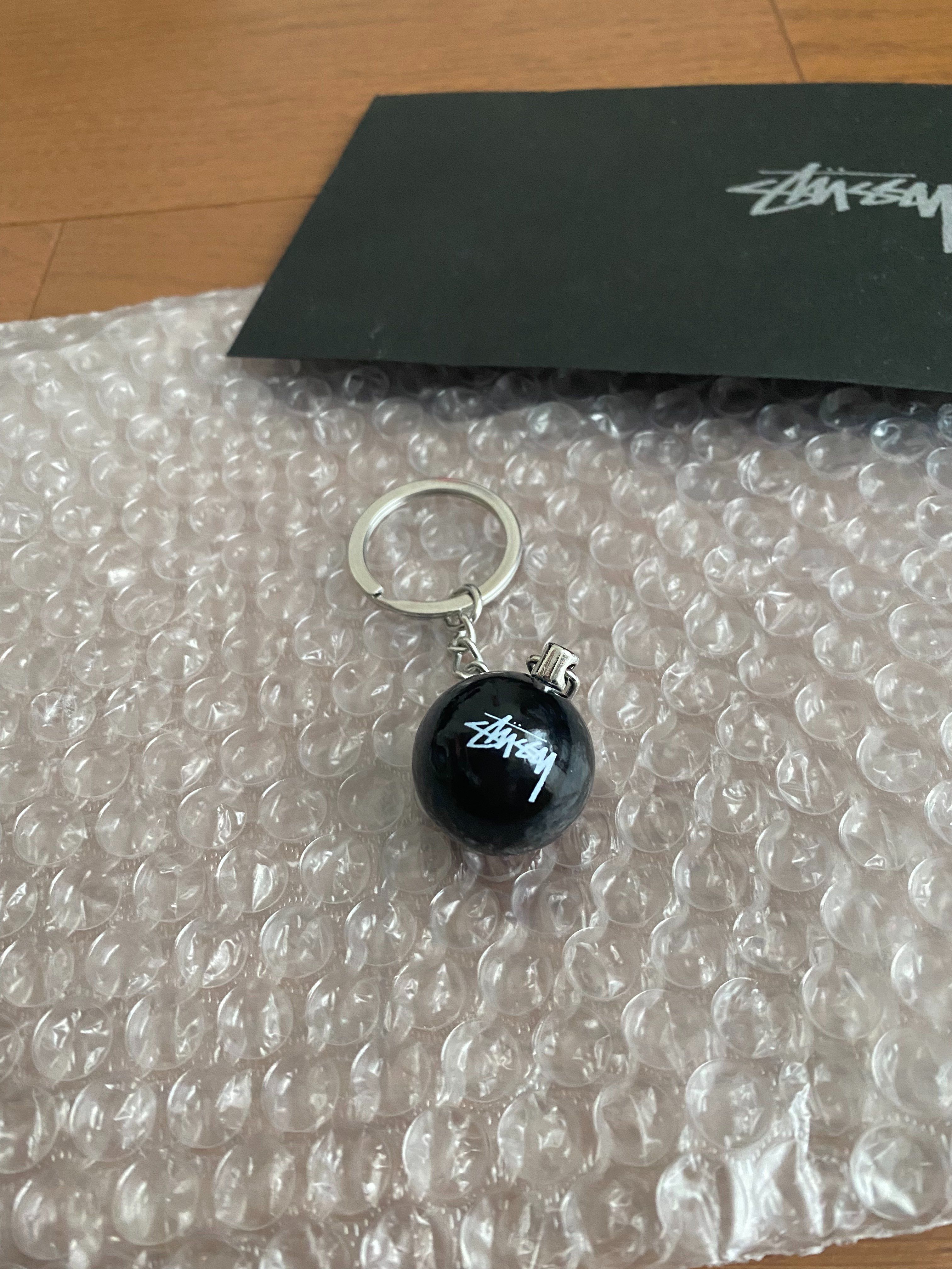 8 BALL KEYCHAIN