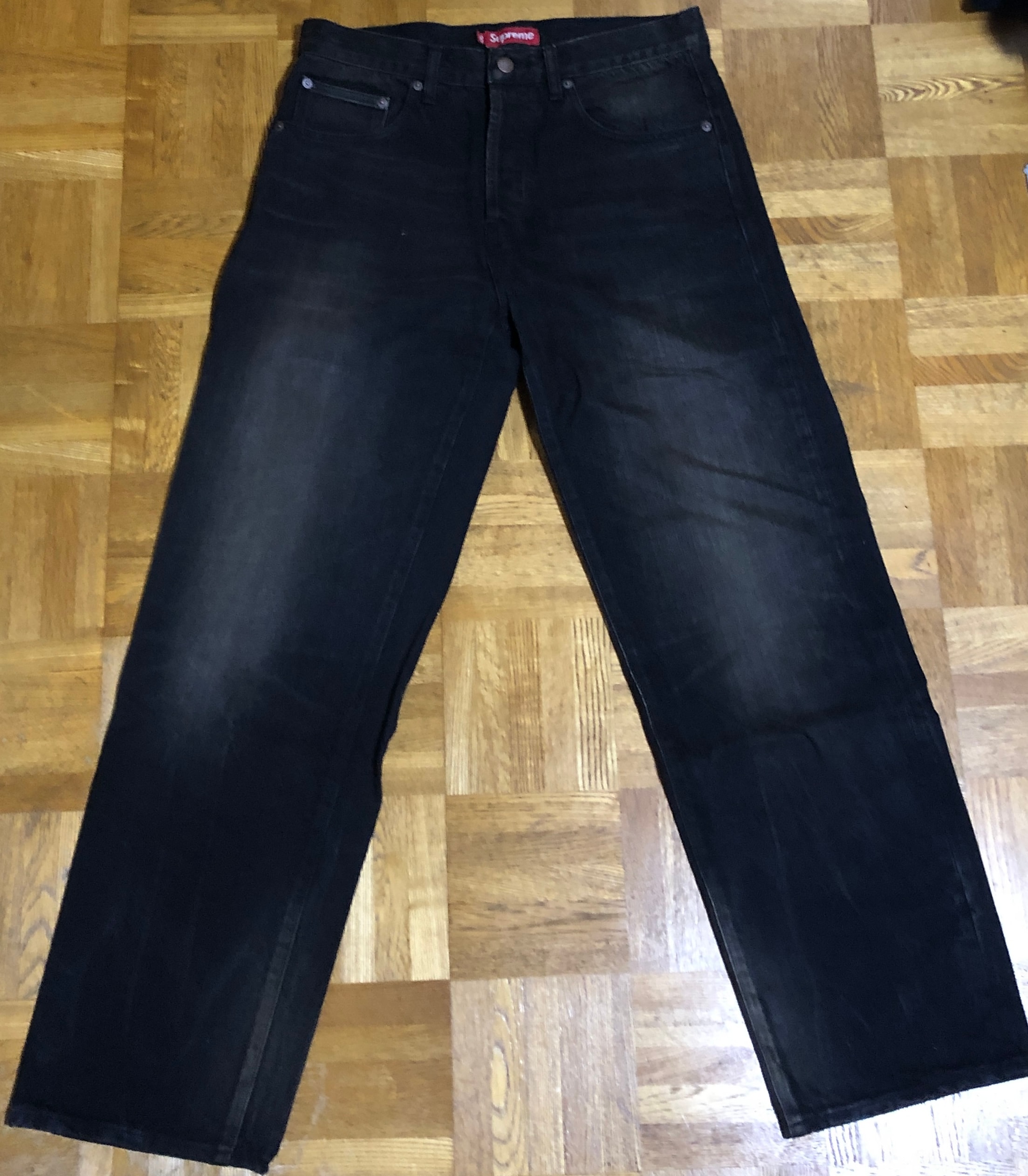 Supreme Distressed Loose Fit Selvedge Jean "Washed Black" (24SS)
