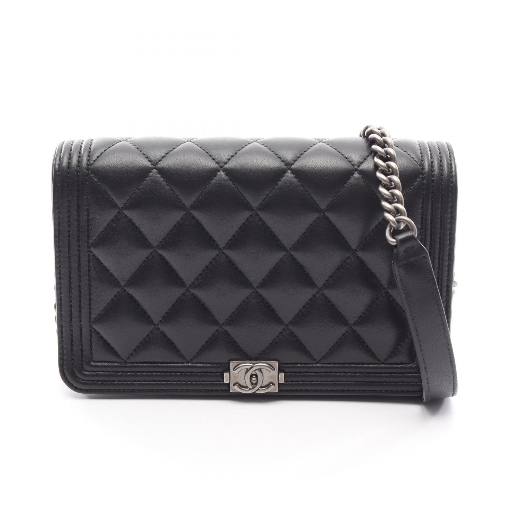 シャネル CHANEL ボーイシャネル マトラッセ ショルダーバッグ バッグ ラムスキン(羊革) レディース ブラック系 【中古】