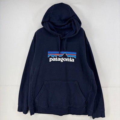 古着 パタゴニア patagonia パーカー スウェット プリント ビッグロゴ プルオーバー ロゴ 大きいサイズ XL ネイビー メンズ