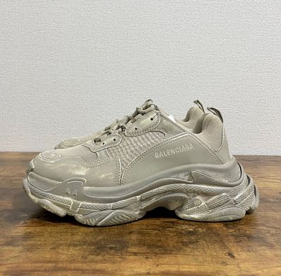 【新品】バレンシアガ Triple S フェードスニーカー