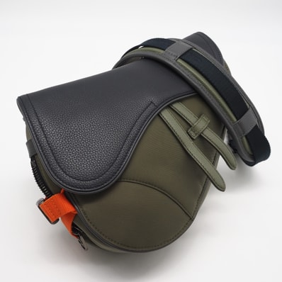 美品 Dior ディオール sacai コラボ サドルバッグ 1ADPO246USC ボディバッグ ブラック カーキ オレンジ ナイロン レザー メンズ