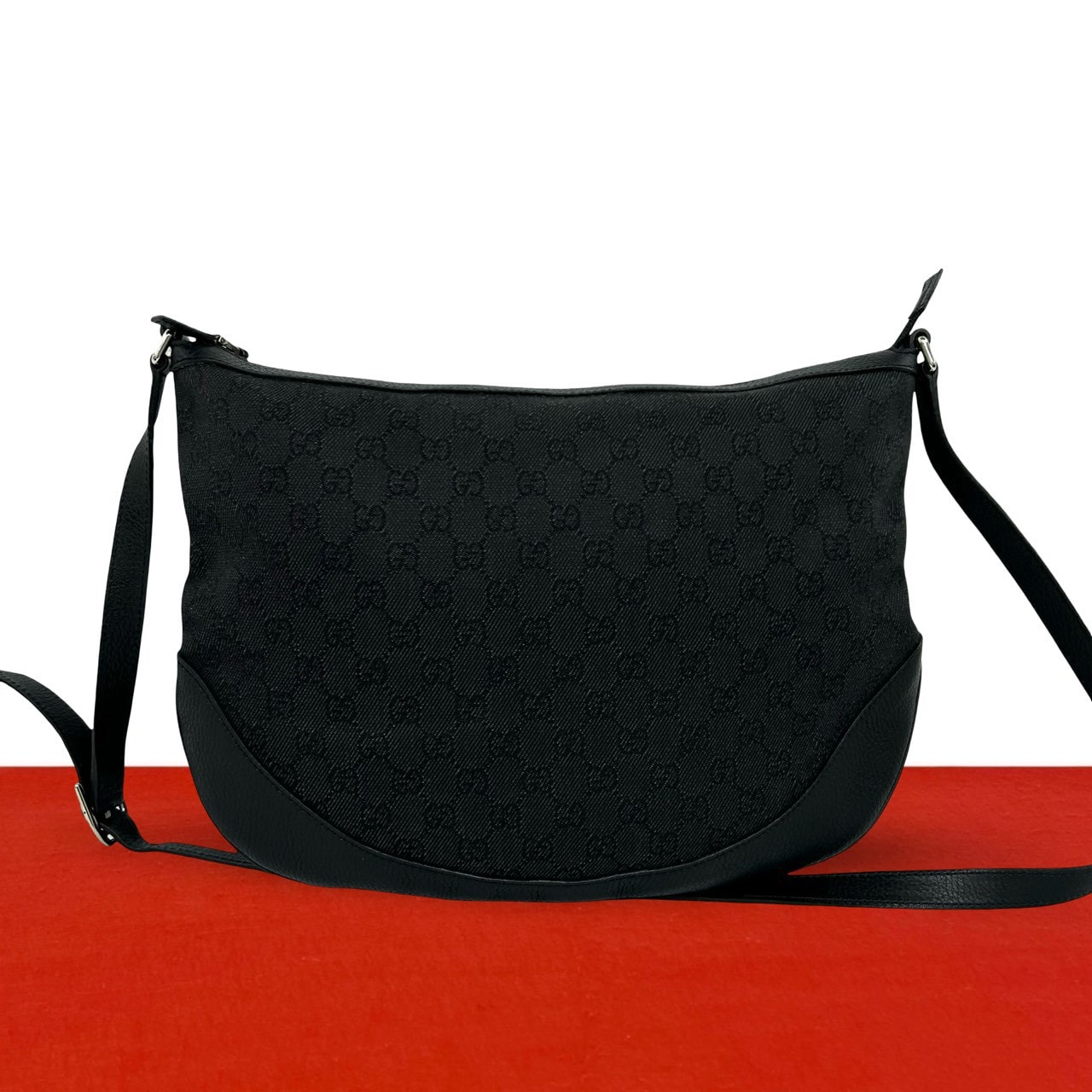 GUCCI グッチ GG ロゴ 柄 キャンバス レザー ショルダーバッグ ブラック
22708